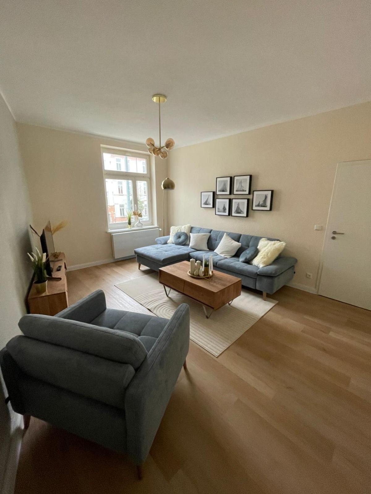 Ferienwohnung „KRABBENNEST“ ruhig zentral mit echtem Jacuzzi-Whirlpool Rostock Exterior foto